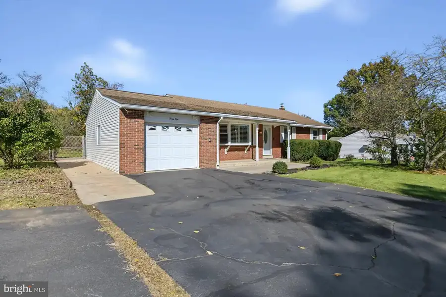 31 Oak St #, Gilbertsville, PA 19525 - #3