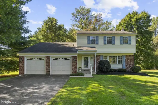 869 Laurel Ln, HARLEYSVILLE, PA 19438