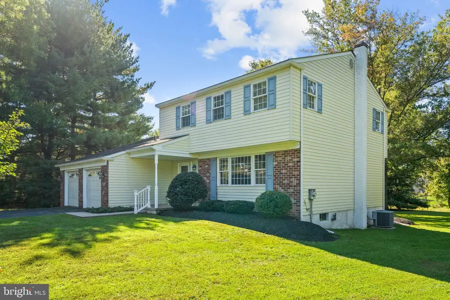 869 Laurel Ln, Harleysville, PA 19438 - #2