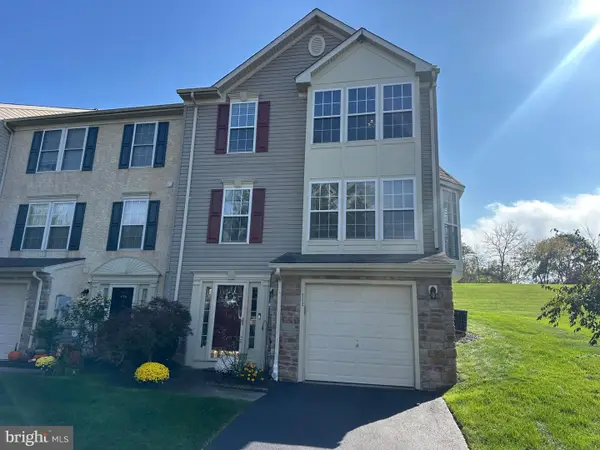 222 Creekside Dr #, POTTSTOWN, PA 19464