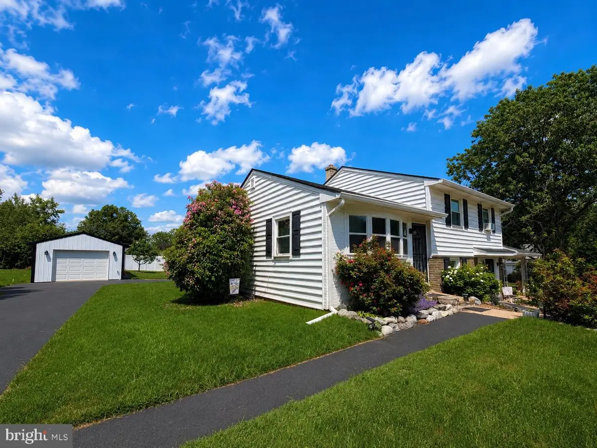 33 Ursinus Ave, Trappe, PA 19426 - #1