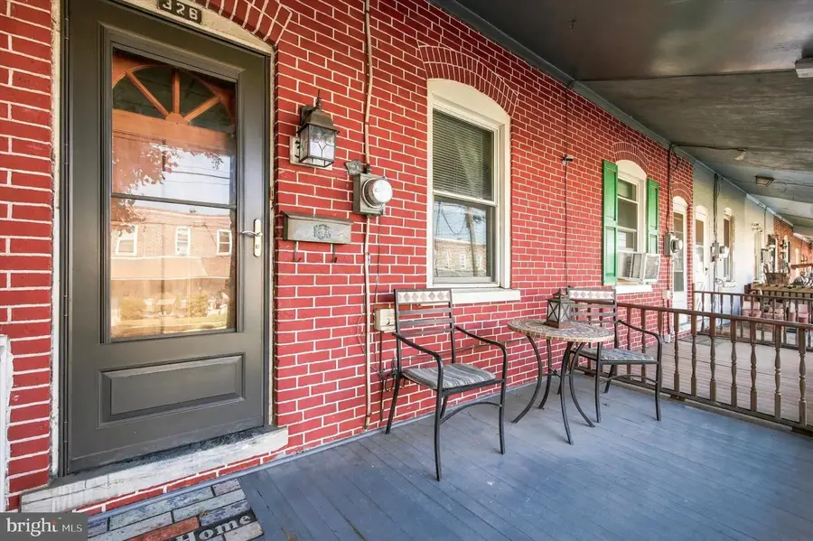 326 W 5th St, Lansdale, PA 19446 - #2