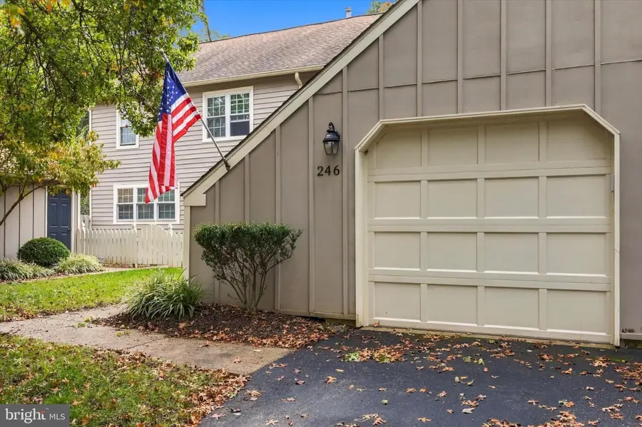 246 Tulip Tree Ct, Blue Bell, PA 19422 - #2