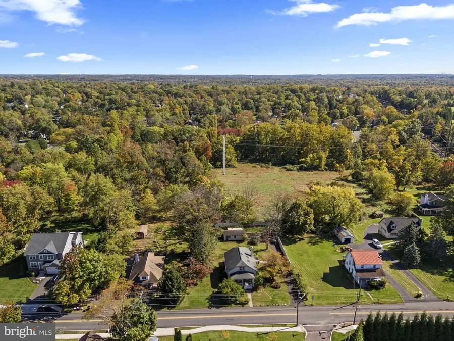 209 W Prospect Ave, North Wales, PA 19454 - #2