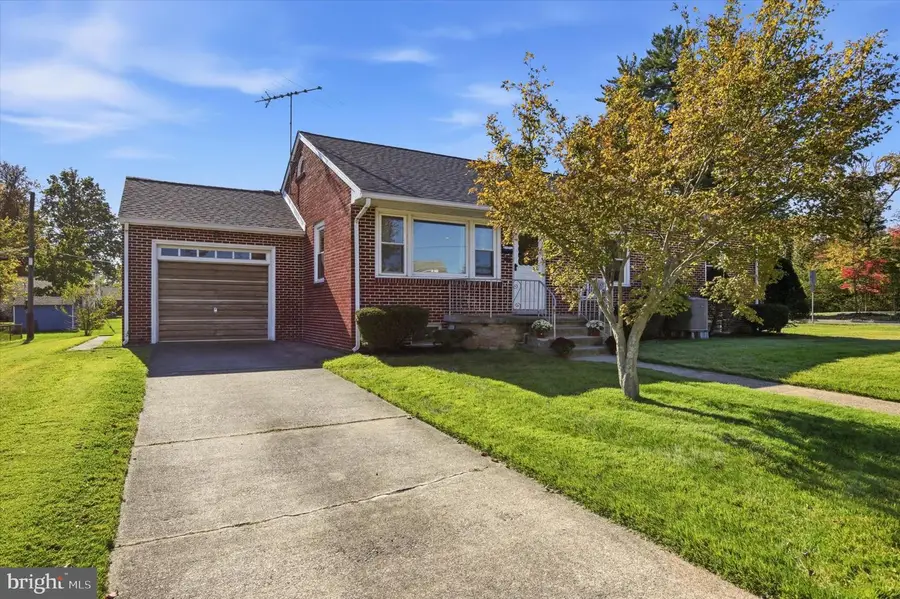 1134 Elm St, Lansdale, PA 19446 - #2