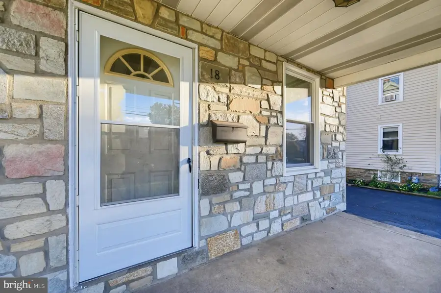 18 Center Ave, Willow Grove, PA 19090 - #3