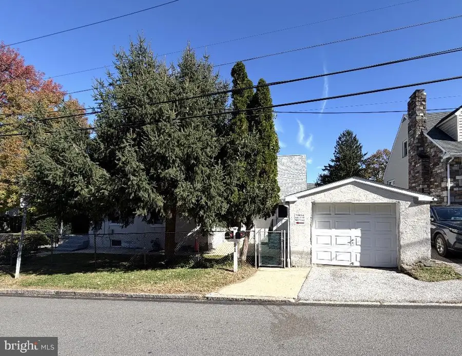 11 Elmwood Ave, Bala Cynwyd, PA 19004 - #2