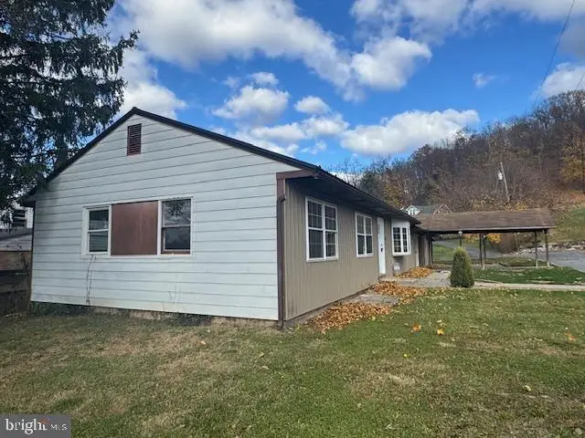 300 Locust St, Burnham, PA 17009 - Image #3