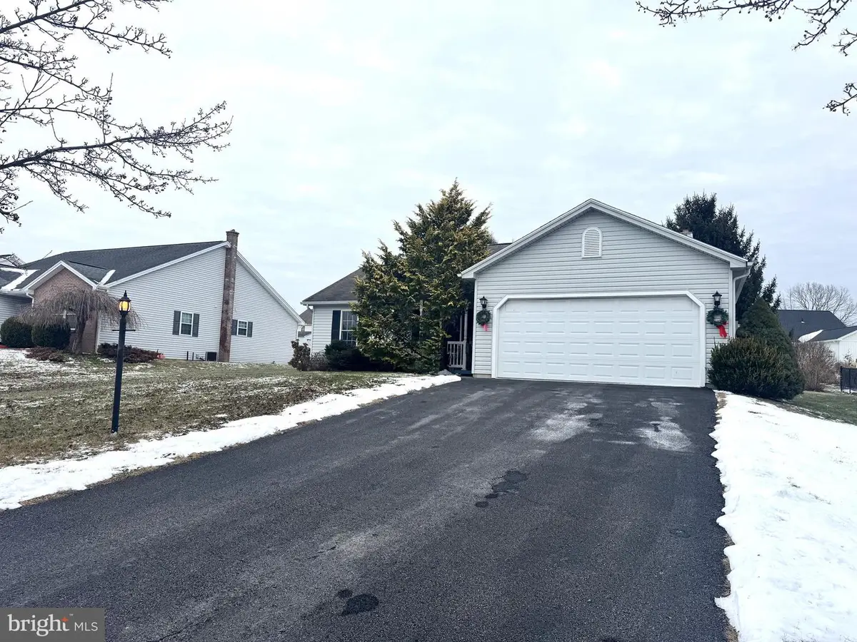 98 Greenfield Dr, Reedsville, PA 17084 - Image #1
