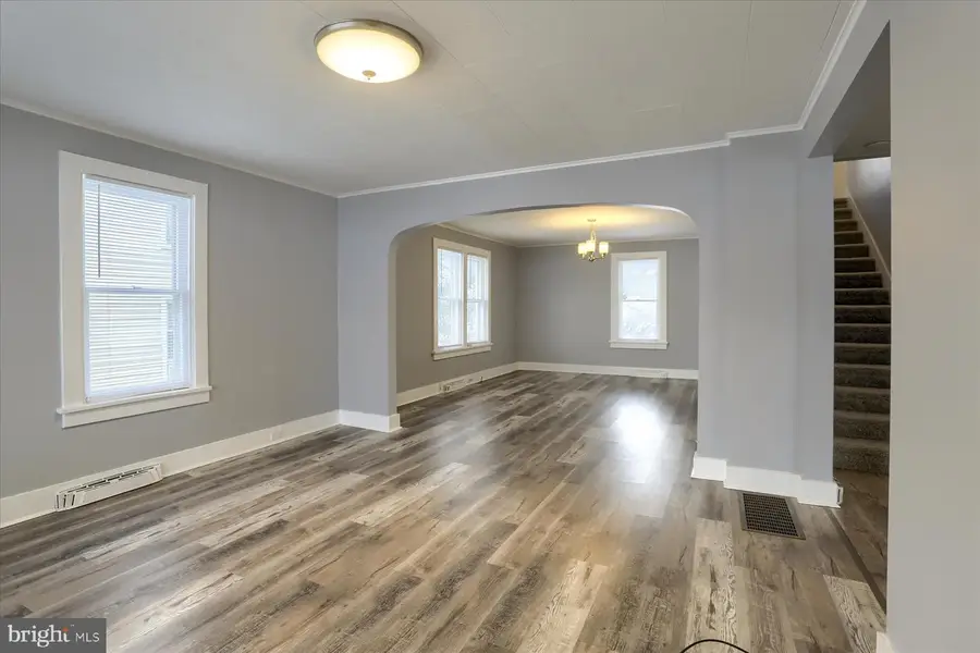 425 E Walnut St, Lewistown, PA 17044 - #3