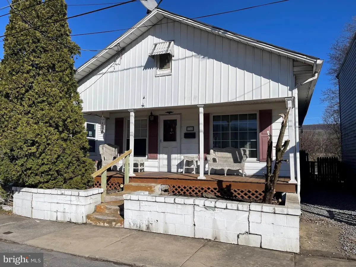 36 Railroad St, Lewistown, PA 17044 - #1