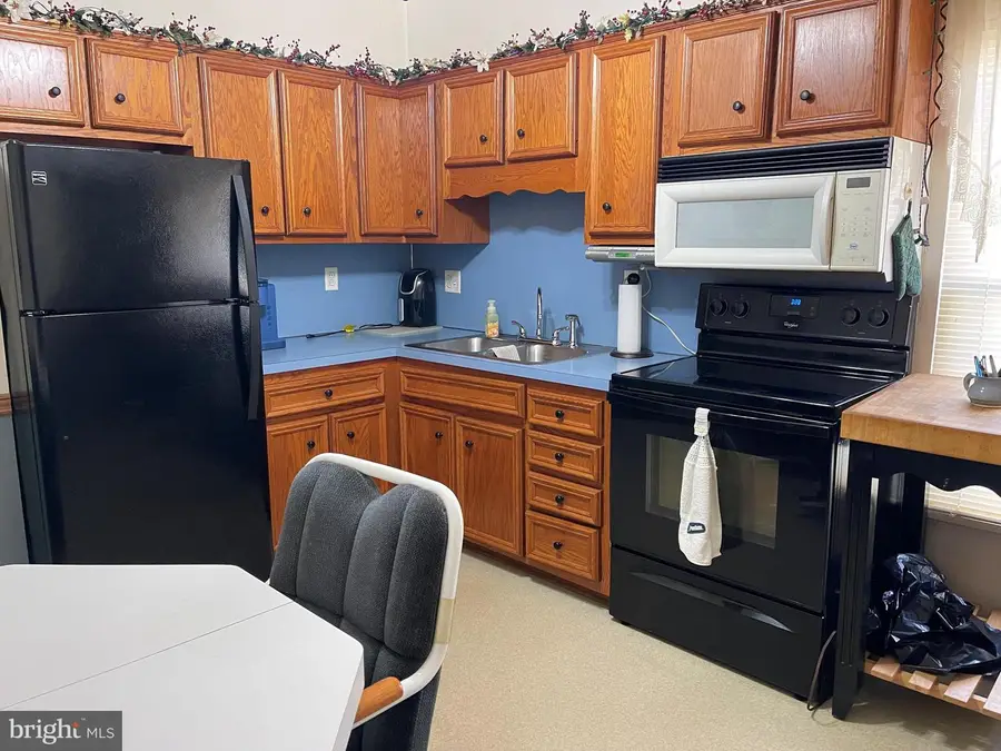 36 Railroad St, Lewistown, PA 17044 - #2