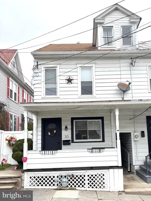 30 N Pine St, LEWISTOWN, PA 17044