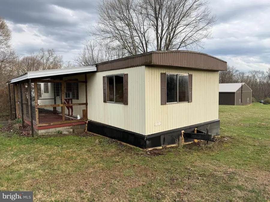 56 Club Dr, Mount Union, PA 17066 - #2