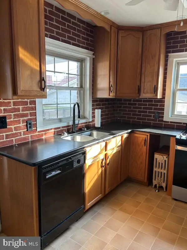 118 E Fleming Ave, Lewistown, PA 17044 - #2