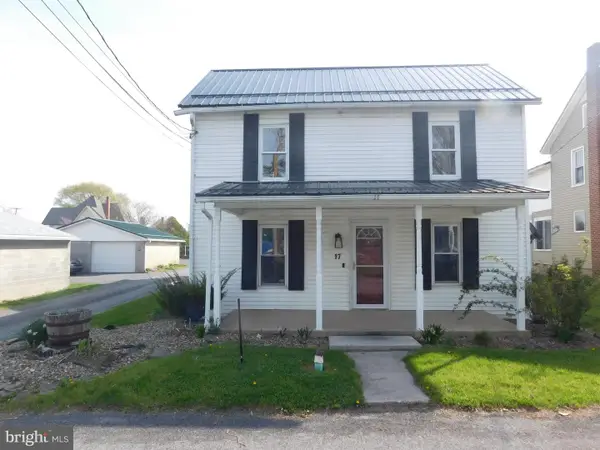 17 Pleasant Street, BELLEVILLE, PA 17004