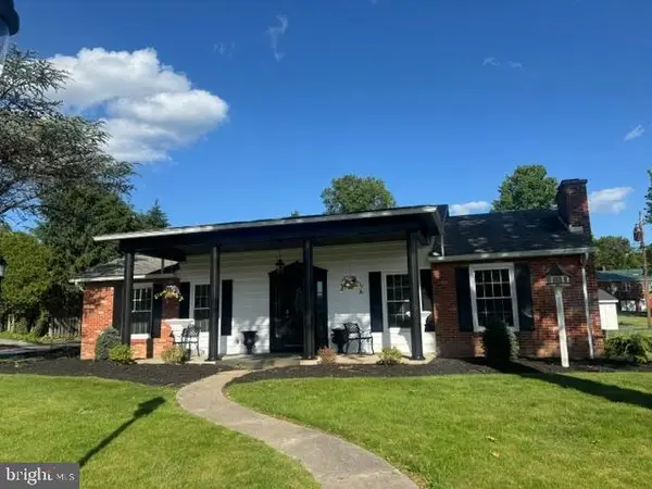 42 Grand Pkwy, LEWISTOWN, PA 17044