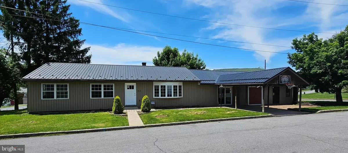 300 Locust St, Burnham, PA 17009 - #1