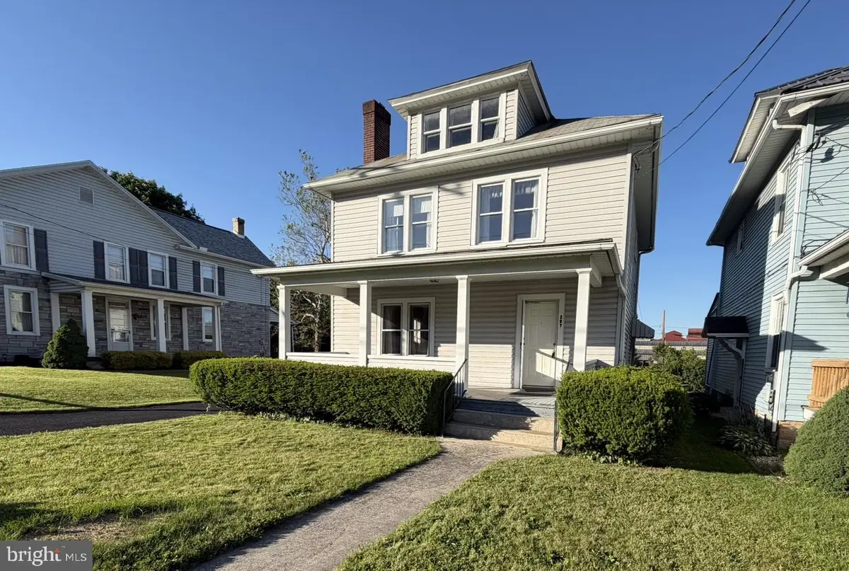 207 S Main St, Lewistown, PA 17044 - #1