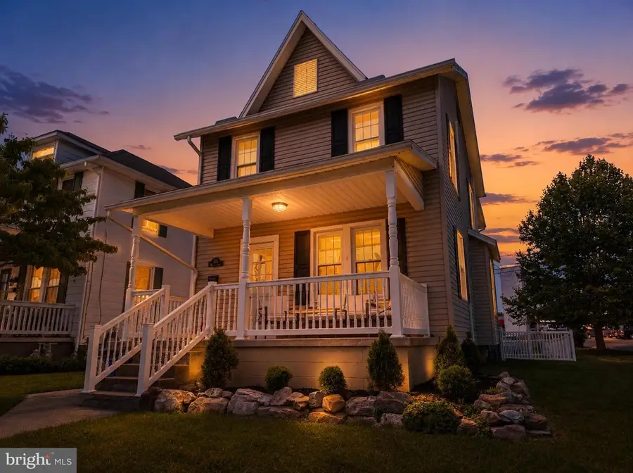 521 S Wayne St, Lewistown, PA 17044 - #3