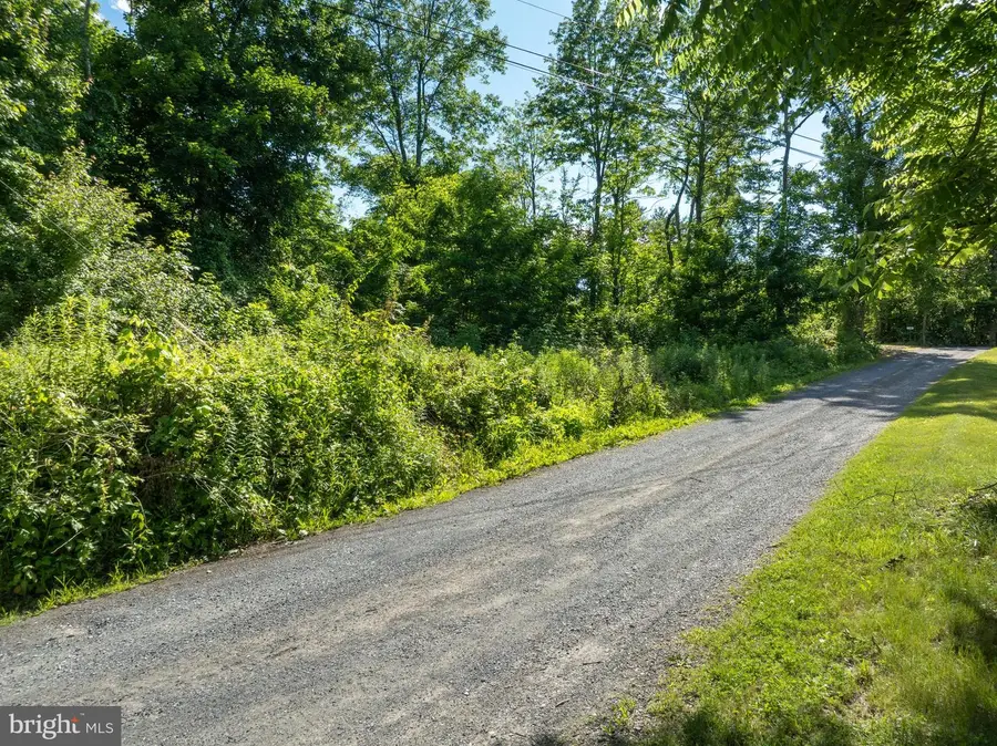 19 W Mountain Rd, Oliver, PA 17051 - #2