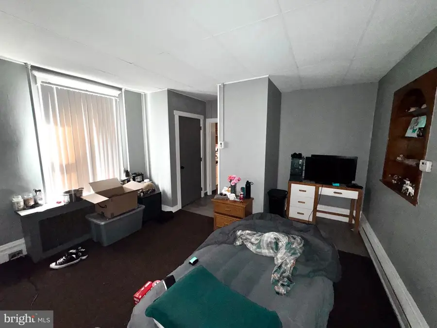 10 E 3rd St, Lewistown, PA 17044 - #2