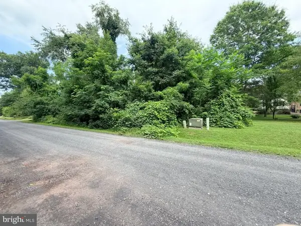 460 Main Line Rd, LEWISTOWN, PA 17044