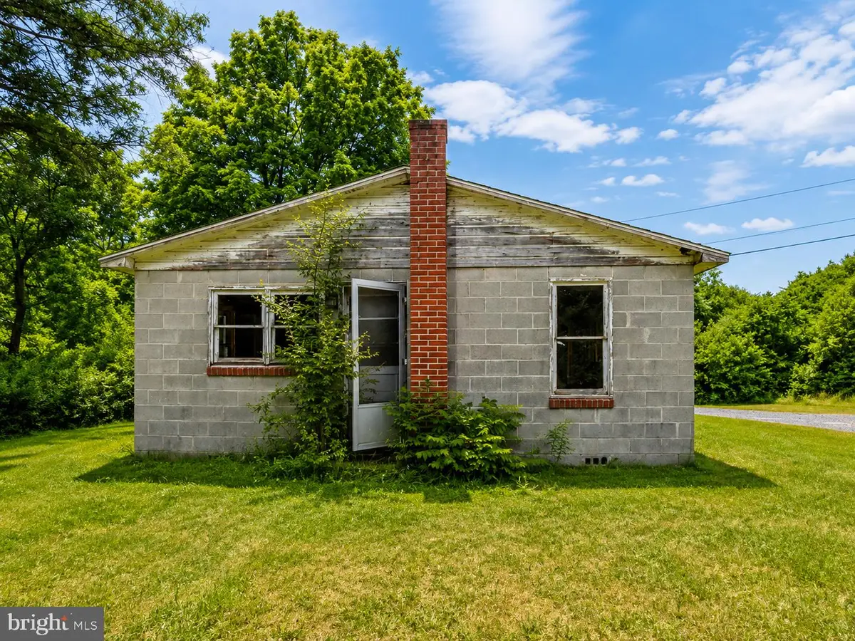 25 Mickey Ln, Milroy, PA 17063 - #1