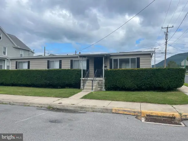 115 2nd Ave, BURNHAM, PA 17009