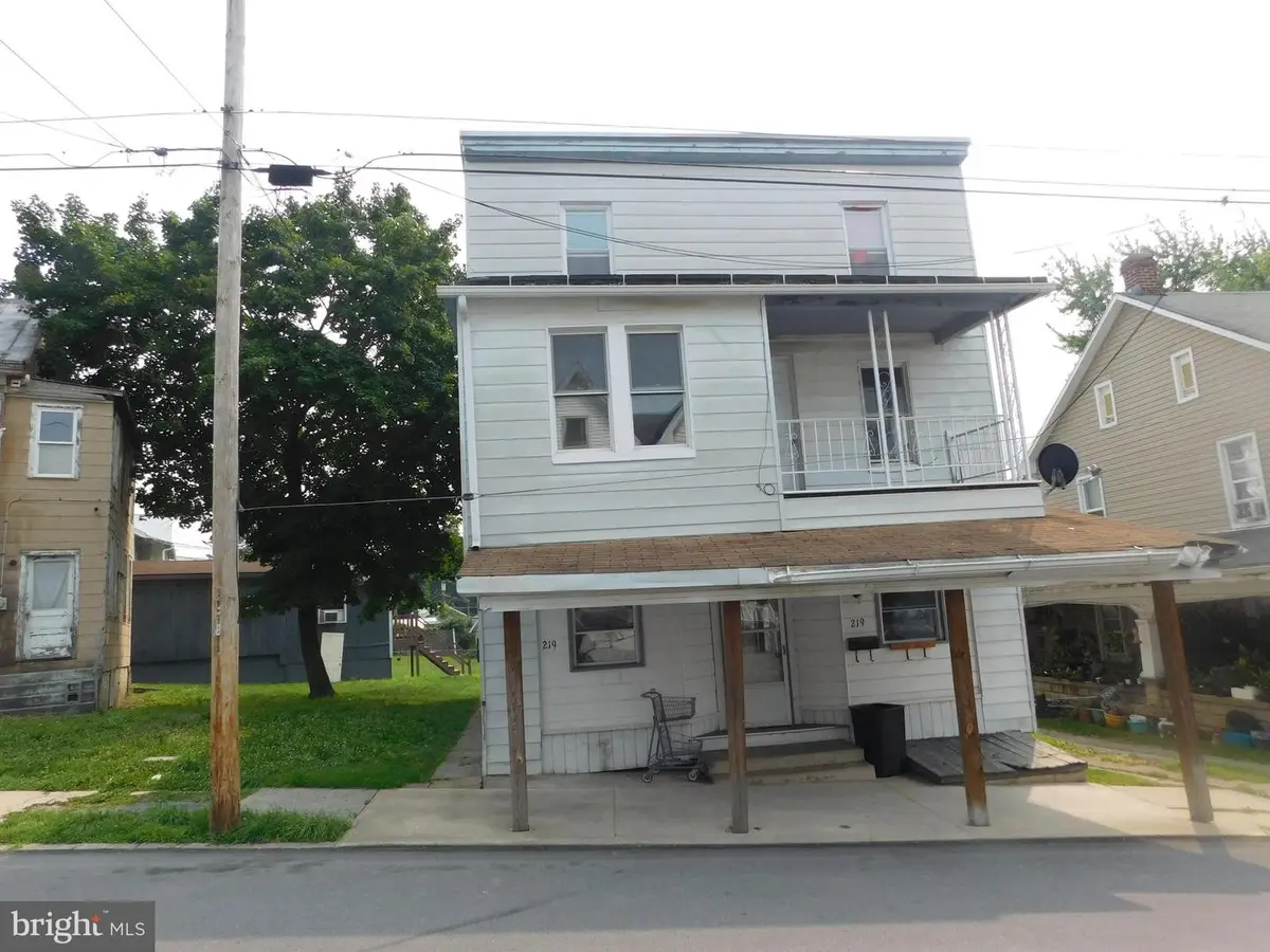219 Bratton Avenue, Lewistown, PA 17044 - #1