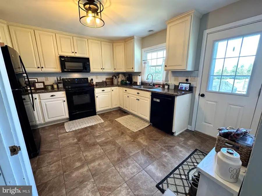 399 Walnut St, Belleville, PA 17004 - #3