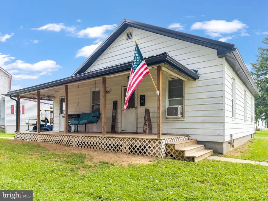 58 Center St, Milroy, PA 17063 - #3