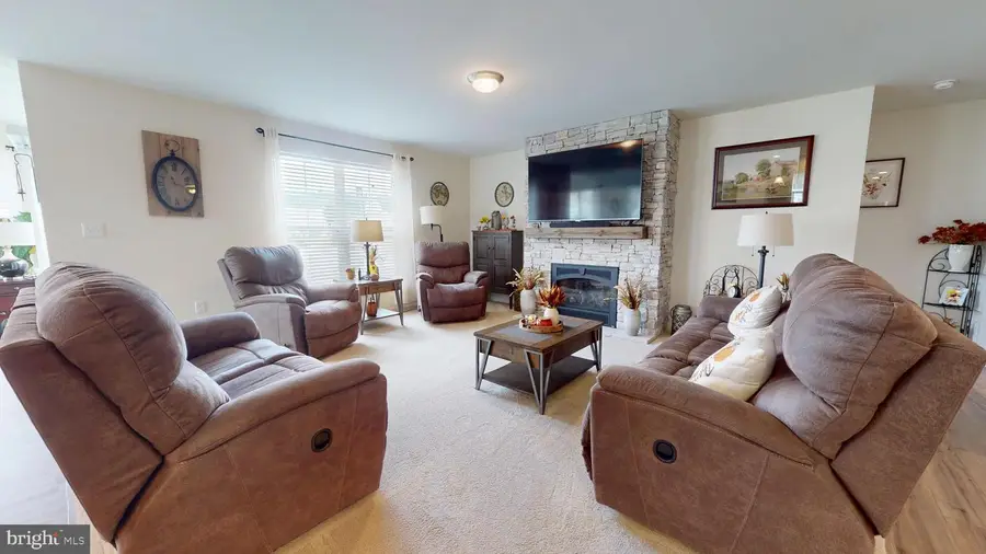 42 Cambridge Ln, Lewistown, PA 17044 - #3