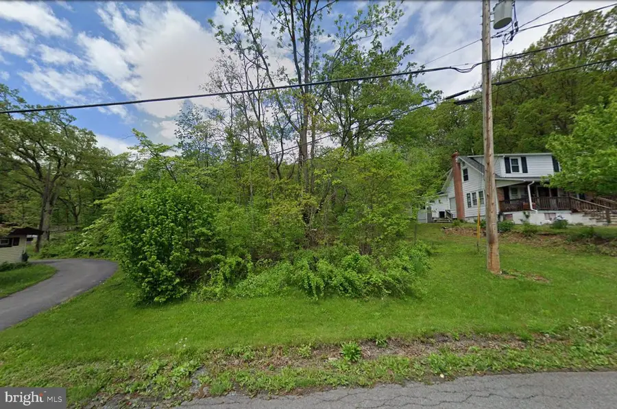 39 Oak St, Milroy, PA 17063 - #2