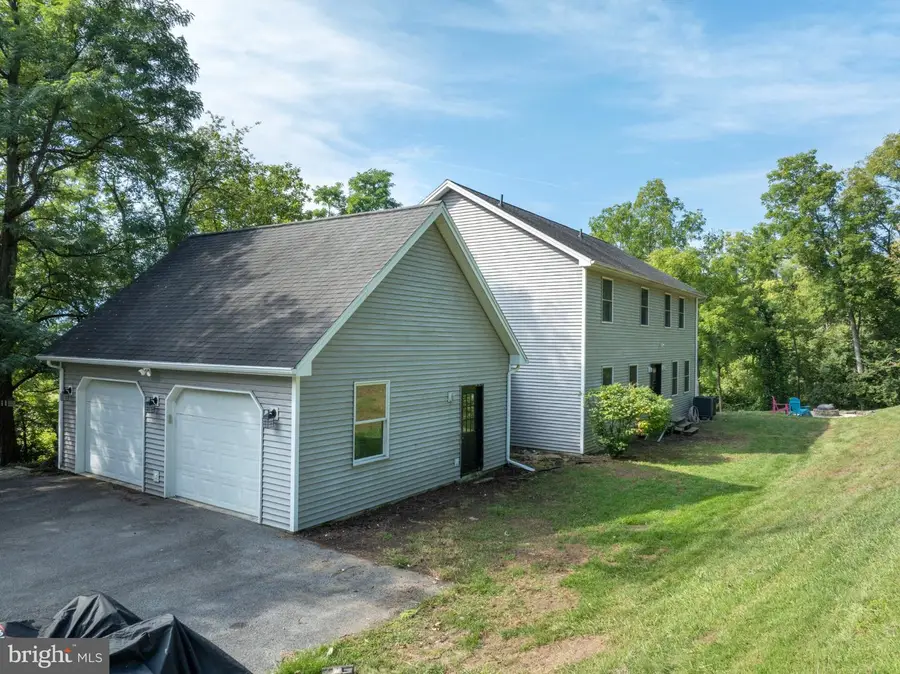 1695 Middle Rd, Lewistown, PA 17044 - #3