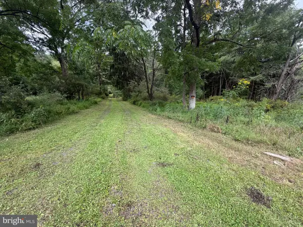 3410 New Lancaster Valley Rd, MILROY, PA 17063