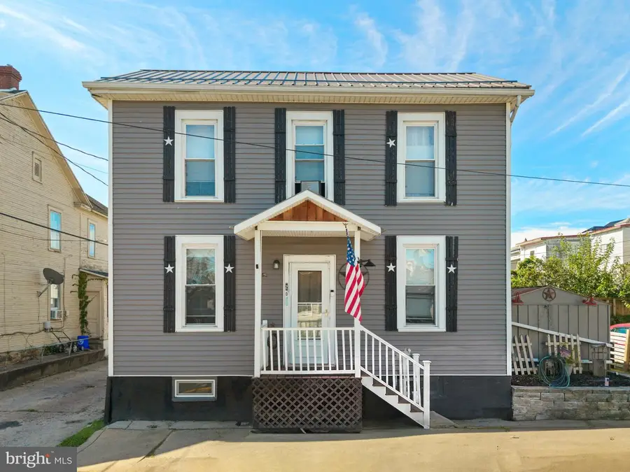 206 S Spruce St, Lewistown, PA 17044 - #2