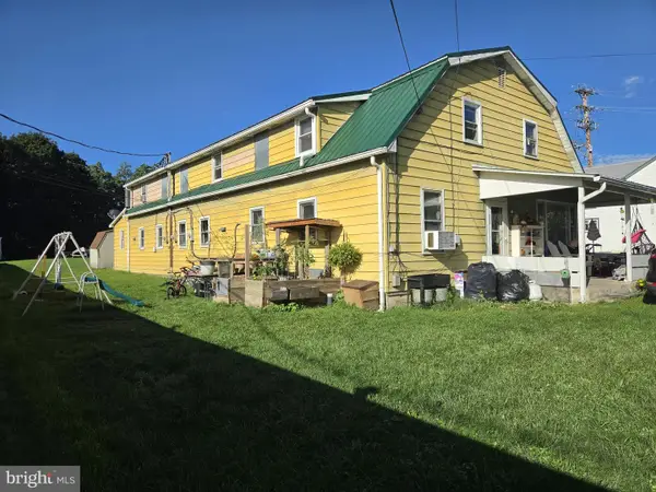 126 College Ave, MILROY, PA 17063