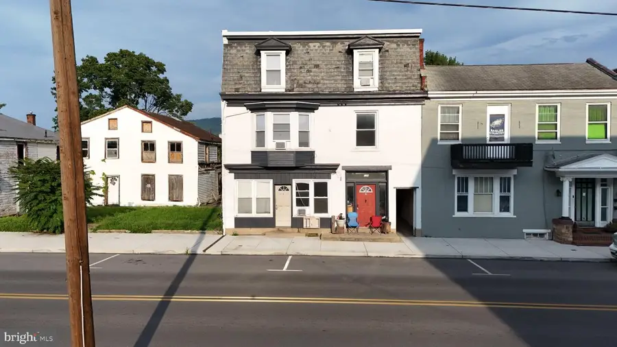 128 Valley St, Lewistown, PA 17044 - #3
