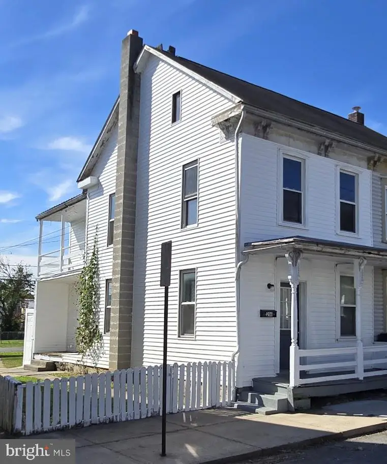 216 N Grand St, Lewistown, PA 17044 - #1