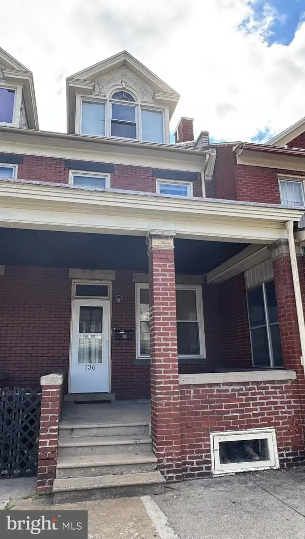 136 W 3rd St, Lewistown, PA 17044 - #1