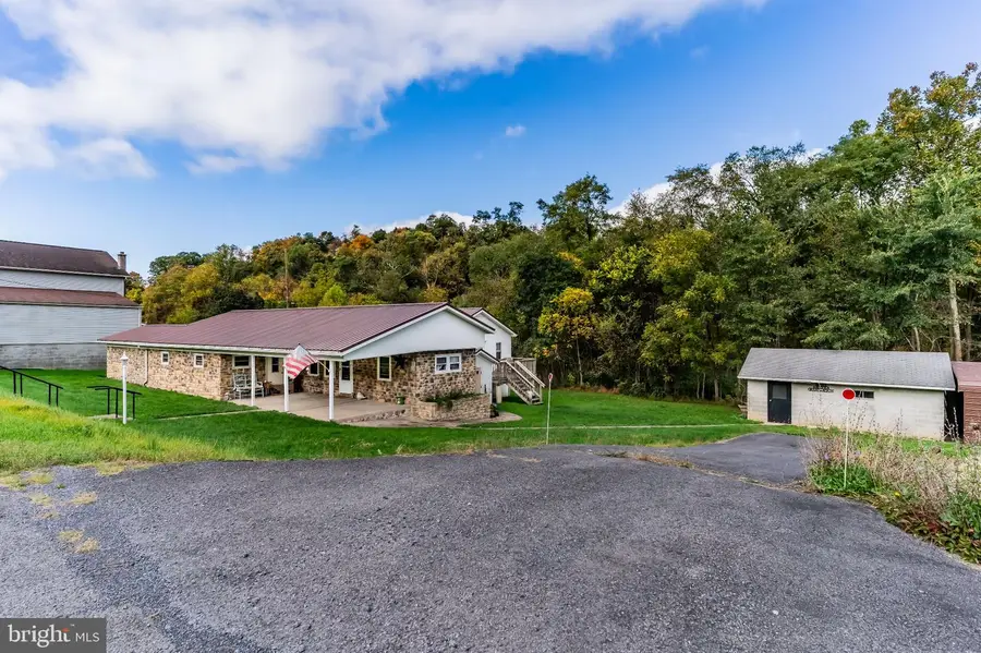 435 1st Ave, Burnham, PA 17009 - #3