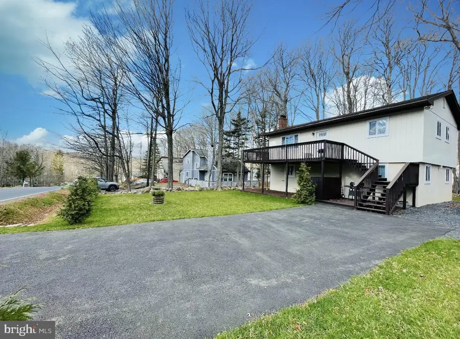 9071 Idlewild Dr, Tobyhanna, PA 18466 - Image #3