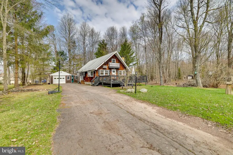 2158 Tuscarora Dr, Pocono Lake, PA 18347 - Image #3