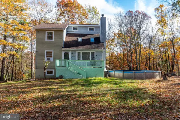 1010 Acorn Ln, EAST STROUDSBURG, PA 18302