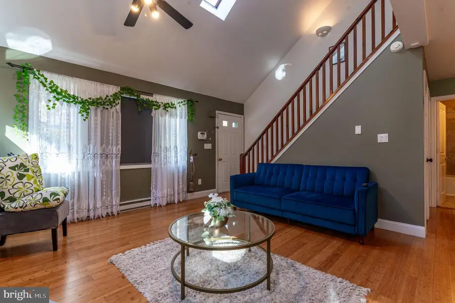 1010 Acorn Ln, East Stroudsburg, PA 18302 - Image #3