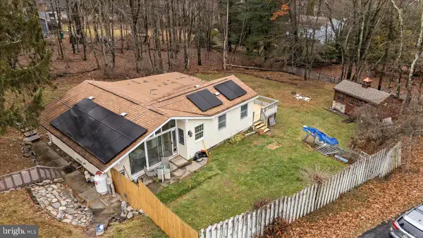 536 Highland Dr, EAST STROUDSBURG, PA 18302