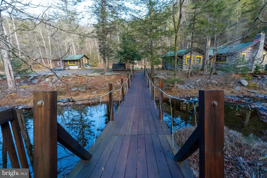 2138 & 2146 Bridge Side Dr, East Stroudsburg, PA 18302 - #3