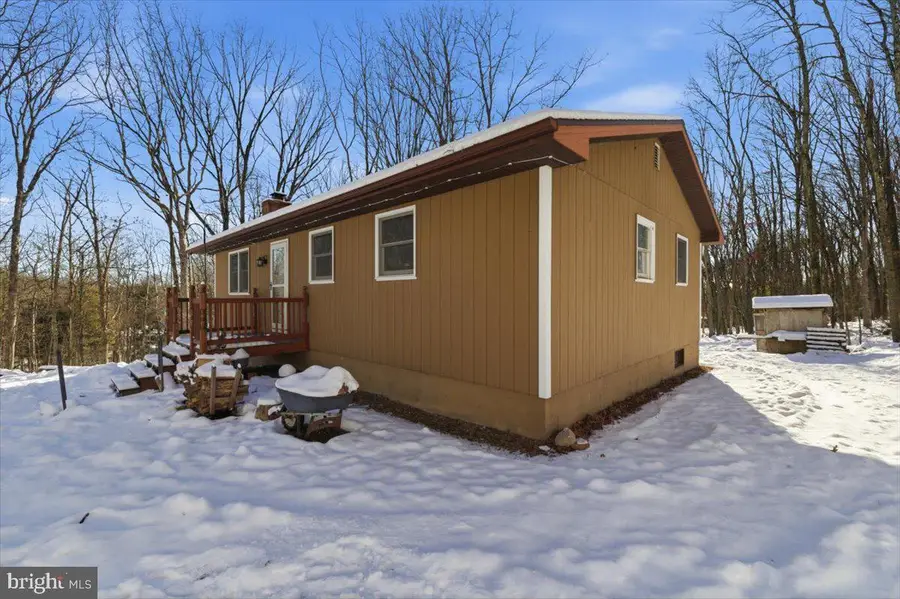 143 Anglemire Dr, Stroudsburg, PA 18360 - Image #3