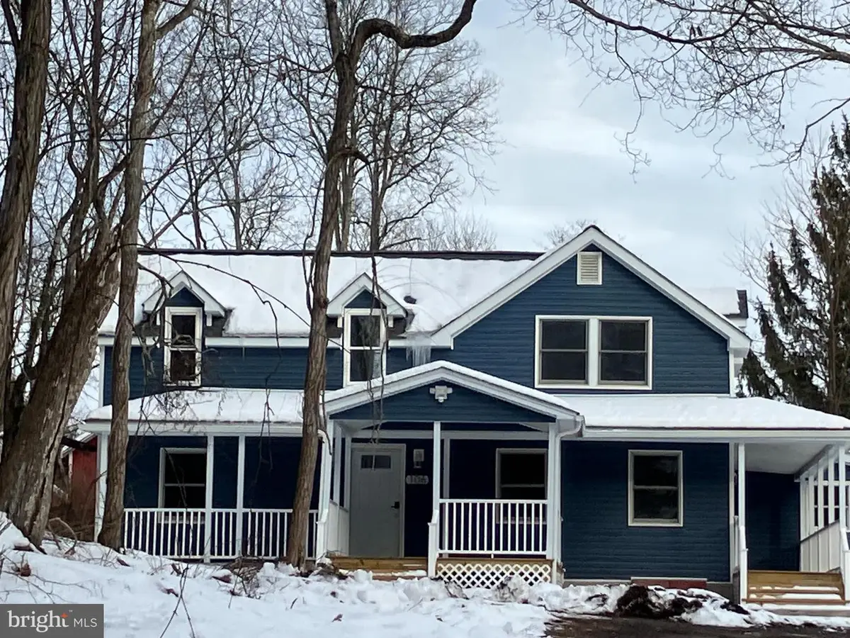 106 Burry Ln, Cresco, PA 18326 - Image #1